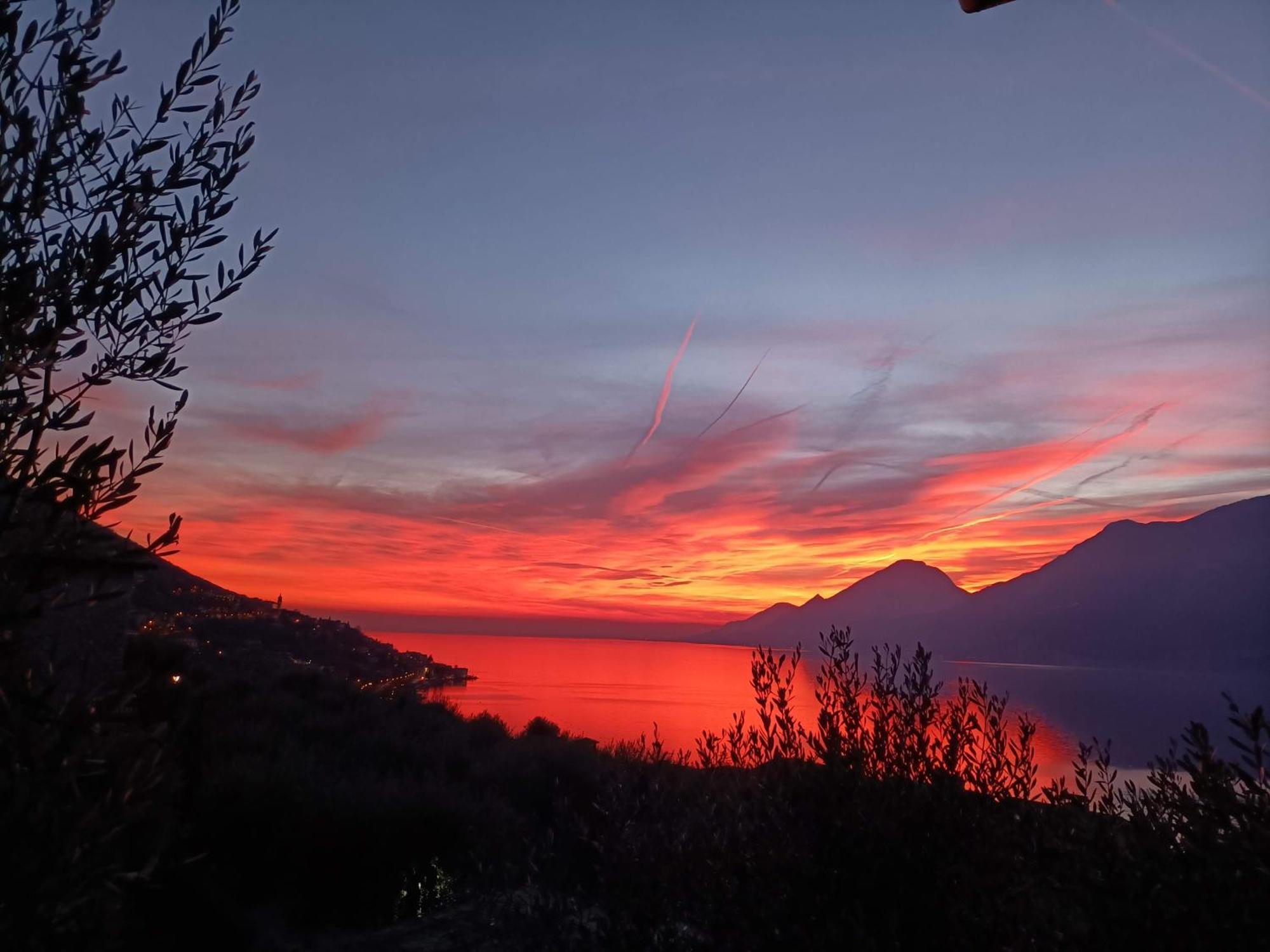 Appartamenti Casa Nina, Lago,Montagne, Uliveti Brenzone sul Garda Exterior photo